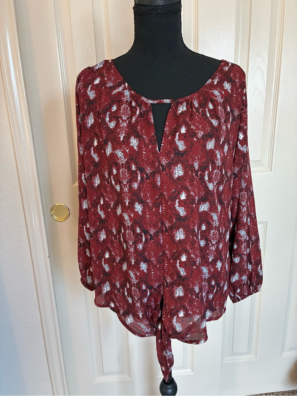 Vintage Women’s Burgundy Printed Tie-Hem Blouse
